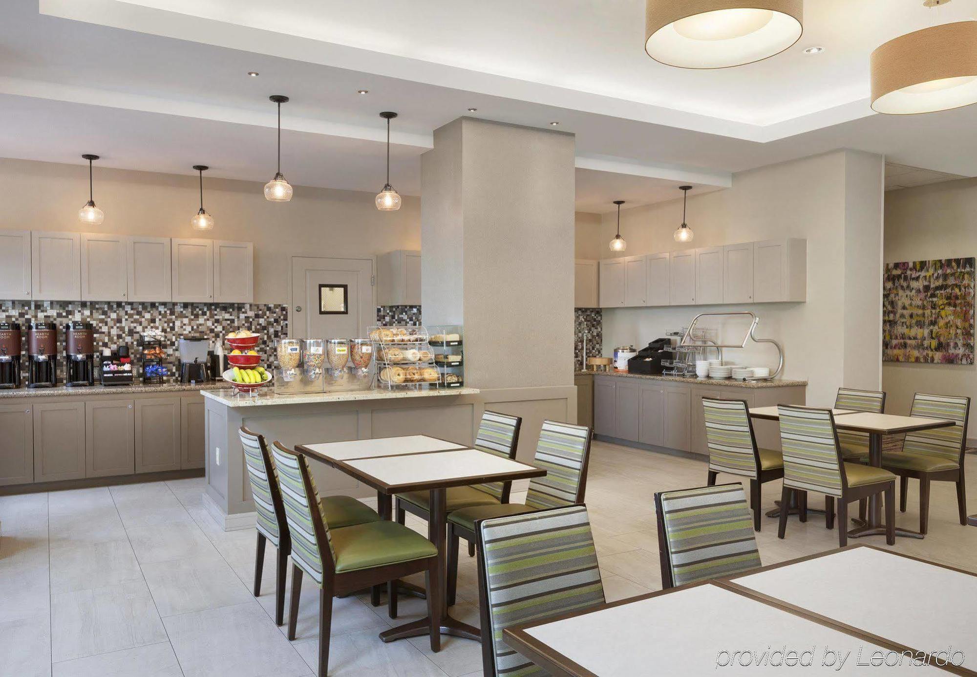 Residence Inn Alexandria Old Town South At Carlyle מסעדה תמונה