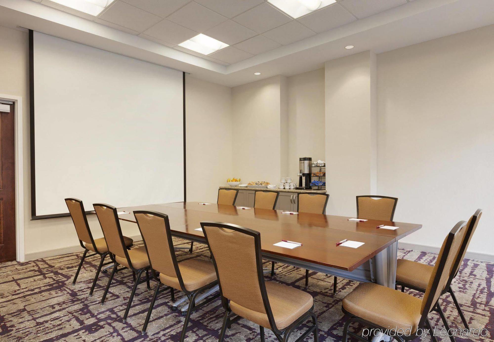 Residence Inn Alexandria Old Town South At Carlyle עסק תמונה