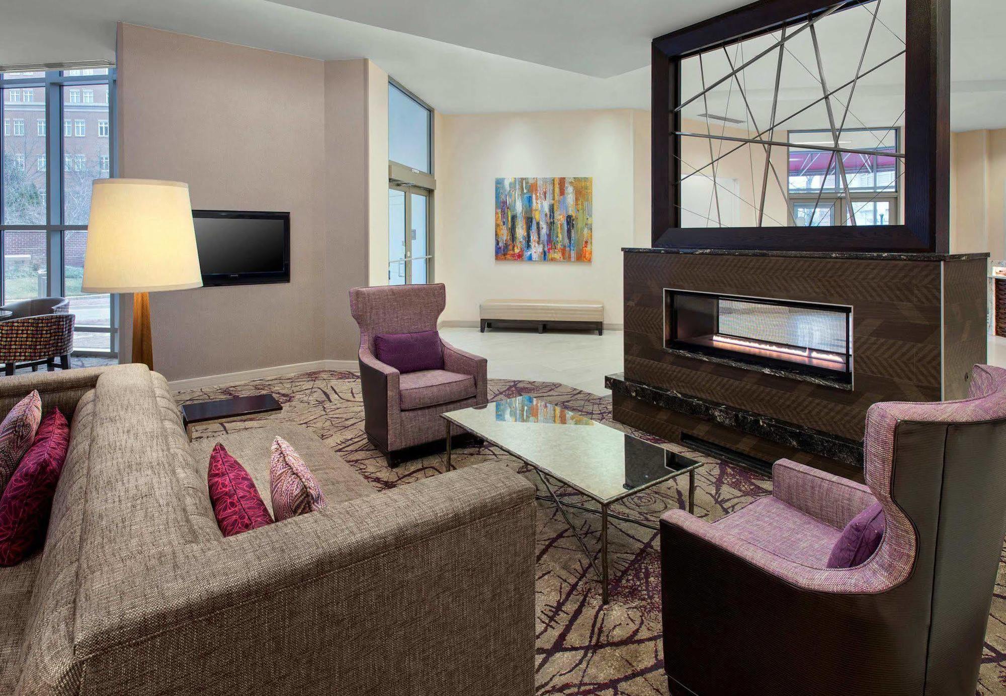 Residence Inn Alexandria Old Town South At Carlyle מראה חיצוני תמונה