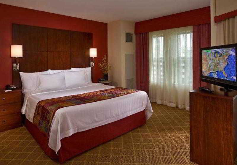 Residence Inn Alexandria Old Town South At Carlyle מראה חיצוני תמונה